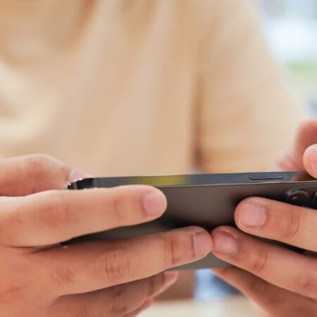 Apple critica l’UE: il Digital Markets Act apre a nuove app su iOS