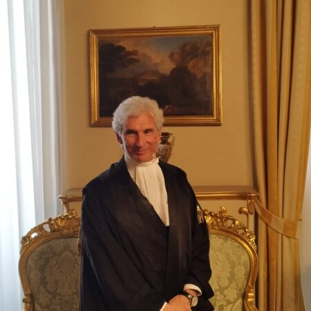 Napoli, titolare scommesse senza licenza assolto per assenza temporanea