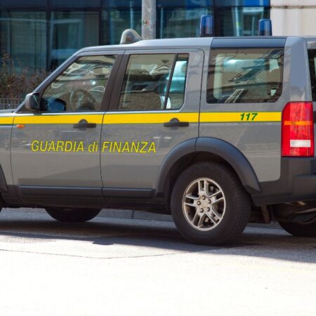 Operazione Fate il Vostro Gioco: 33 Indagati e Sequestri per 5 Milioni